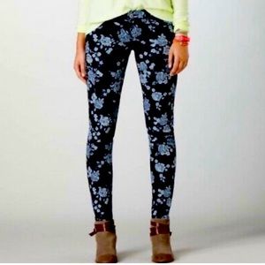 American Eagle Floral Jeggings